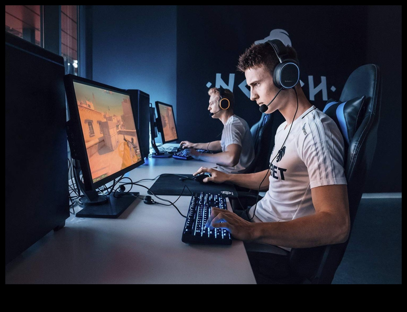 Augstas precizitātes spēles: audiofīla līmeņa austiņas un skaņas sistēmas