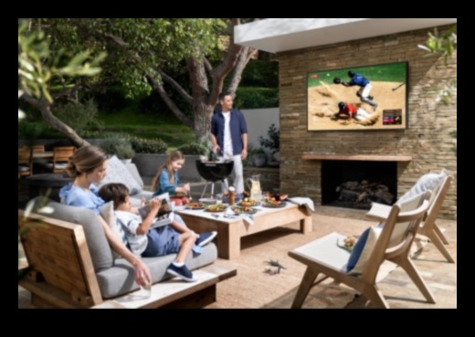 Extravaganza āra izklaide: pret laikapstākļiem izturīgi televizori un āra video aprīkojums